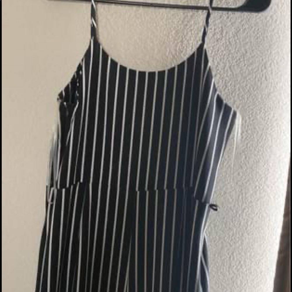 Jumpsuit - Picture 3 of 4